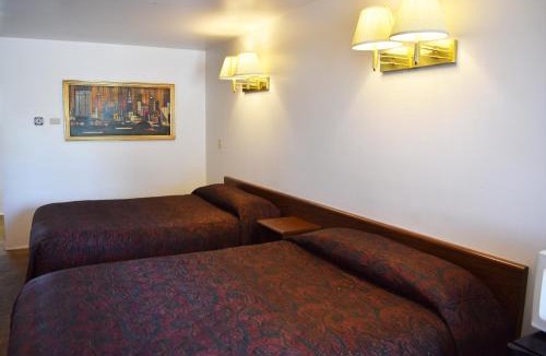 Soda Springs Hotel | JR Inn