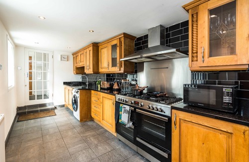 Greenwich House | JRE Retreat