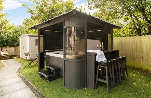 Greenwich House | JRE Retreat