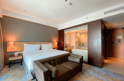 Kuningan Hotel | JS Luwansa Hotel & Convention Center