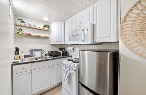 Juanita Apartment | Juanita Bay Cottages B2