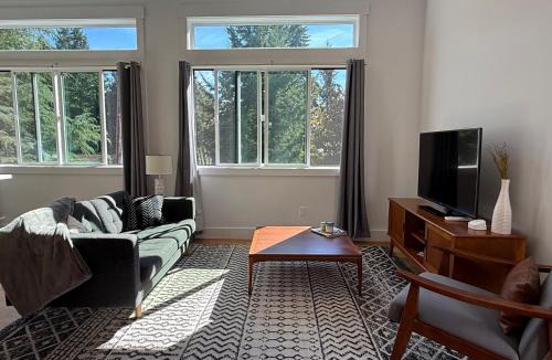 South Juanita Apartment | Juanita Lake Escape