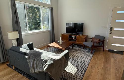 South Juanita Apartment | Juanita Lake Escape