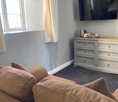 Pelynt Hotel | Jubilee Inn