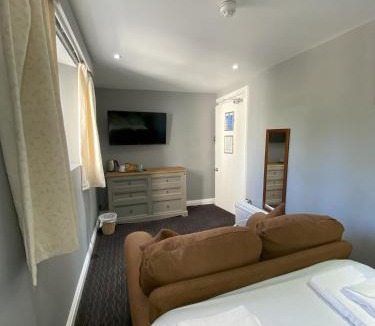 Pelynt Hotel | Jubilee Inn