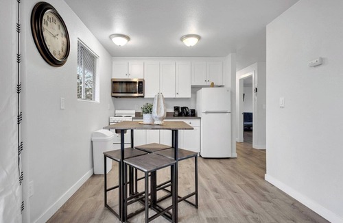 Judkins Park Apartment | Judkins Upper Suite Near Downtown & Light Rail