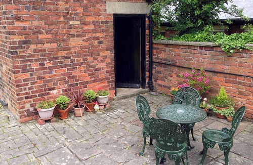 Langwith Cottage | Jug And Glass Cottage