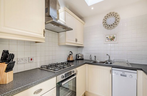 Horncastle Cottage | Juice Trump - UK36670