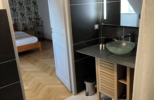 Montmarault Apartment | Jules & Leonard room in Château Camus