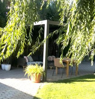 Cuarte de Huerva Apartment | Julia’s Garden