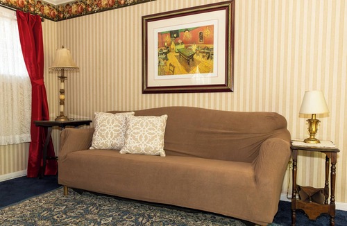 Julian Bed & Breakfast | Julian Gold Rush Hotel
