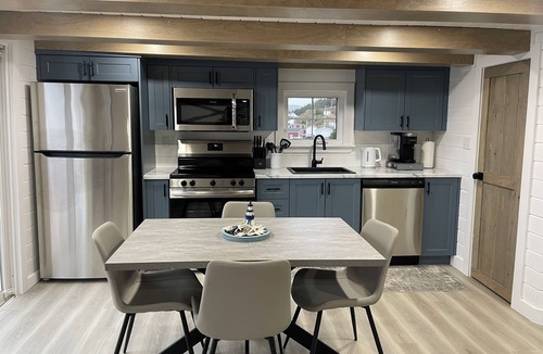 Salt Harbour House | Julia’s Landing - 10km from Twillingate