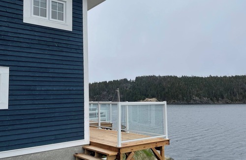 Salt Harbour House | Julia’s Landing - 10km from Twillingate