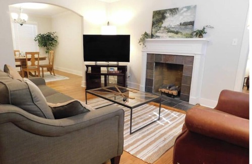 Decatur House | Juliet Manor in Historic Districtnn