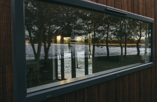 Wall Houses Cabin | Julsø Cabin (Vallum Cabins)