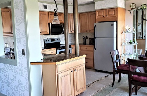 Folly Field Villa | JULY 18-AUG&:OCEANVIEW3RDFL,2B/2B,50ydtoBEACH,POOL,nNEW tile shower,ELEVATOR