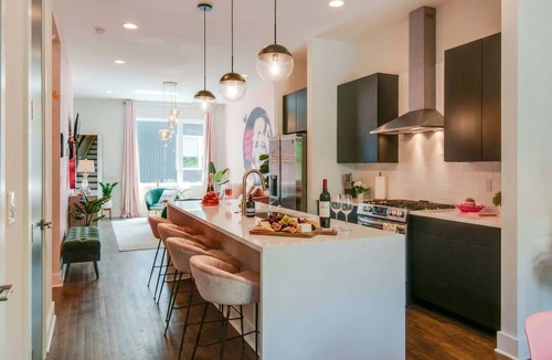 Nashville House | July 4 fireworks views, rooftop decks, karaoke rooms near Broadway