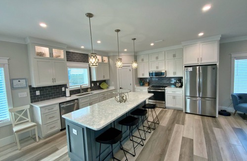 Morgantown House | July 4 Week Open! Custom Home w/Easy Beach Access, 4 Kings