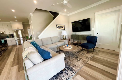 Morgantown House | July 4 Week Open! Custom Home w/Easy Beach Access, 4 Kings