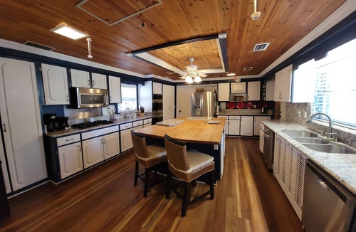 Weirsdale House | JULY 4th Group availability ends May 7 - SEE shamrock b b W'dale for more photos