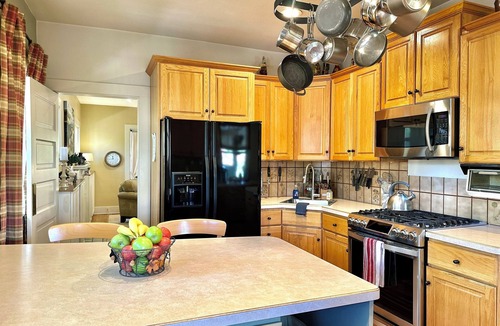Old North End House | July 4th OPEN! Historic Family Retreat - Near Downtown & CC - large, private