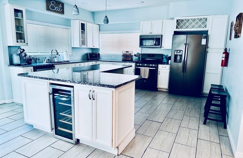 Ventnor City House | July Dates Available | 1½ Blocks to Beach | Entire 4BR Home | Deck | Beach Gear