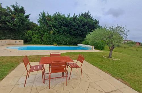 Fontaine-le-Comte House | Jumapi house