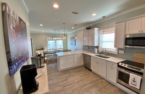 Morgantown House | June 1 - 6 Open! Super Easy Beach Access! Pools & Pickleball!