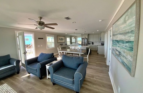 Southpointe House | June 11- 15 Open! Modern, Beachfront & Pet Friendly