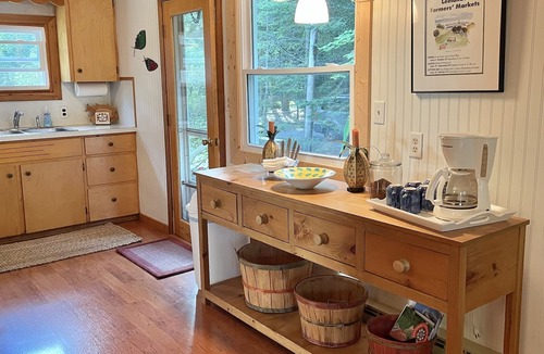 Lake Leelanau Cottage | JUNE 19-26 or JUNE 26-JULY 3, OPEN Waterfront, cottage w/3 bed & 2 bath.