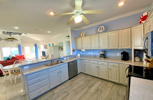 Morgantown House | June 27 Wk Open! Pools! Beachfront!
