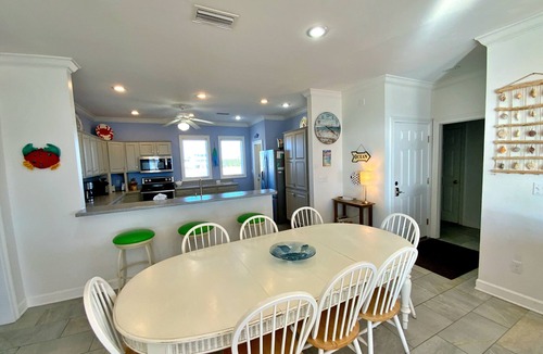 Morgantown House | June 27 Wk Open! Pools! Beachfront!