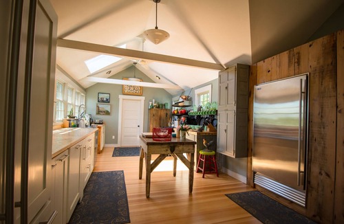 Provincetown House | June 28 July 5 still open! Heated pool, water views, hot tub ,sauna steam shower