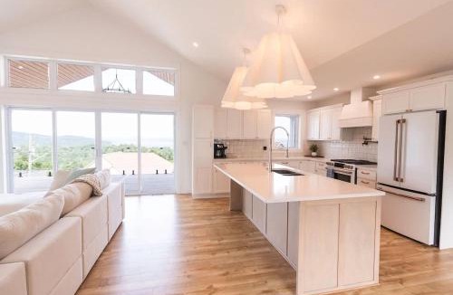 Grand Bay-Westfield House | June Avenue Oasis