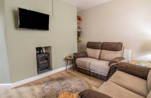 Denbigh Cottage | June Cottage