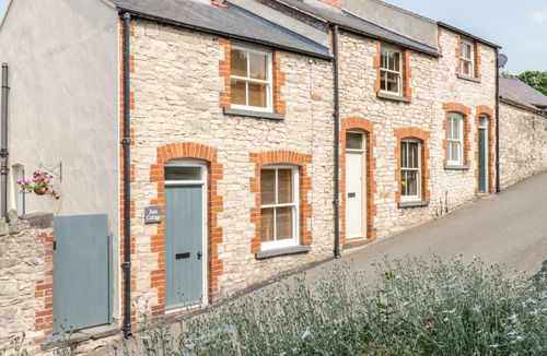 Denbigh Cottage | June Cottage