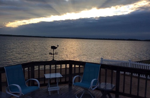 Noyack House | JUNE, JULY & AUGUST DATES PRIVATE BEACH ON NOYAC BAY SAG HARBOR SPECTACULAR!