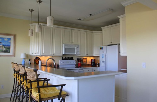 Ocean Isle Beach Villa | June Weeks Discounted! Top Floor/Ocean View! 4BR/4BA - Pet Friendly