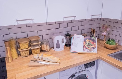 Great Houghton Apartment | Jungle at Forest Home