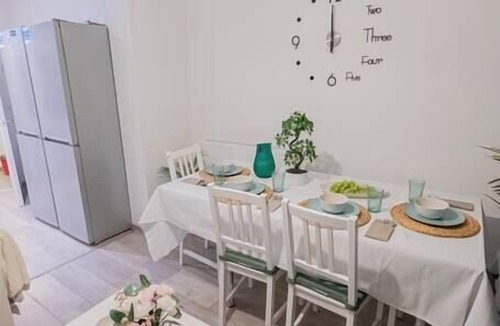 Great Houghton Apartment | Jungle at Forest Home