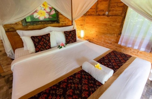 Melayang House | Jungle Breeze Hideout