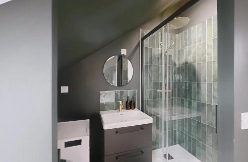 Hincmar Apartment | Jungle - Cathédrale - Centre