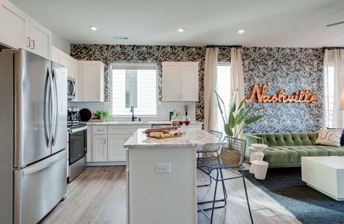 Whitebridge House | Jungle Country 5625–Modern Charm-Sleeps 8