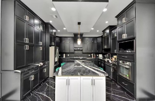 Northside House | Jungle Dream Oasis- Pool/Pickle Ball/Game