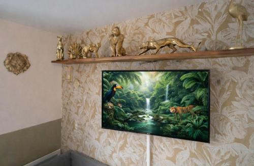 Serris Apartment | Jungle Duplex with pool 5 min Disneyland