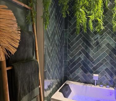 Boulogne-Centre Hotel | Jungle Fever , évasion nature et balnéo