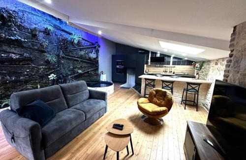 Fumel Apartment | Jungle Gite
