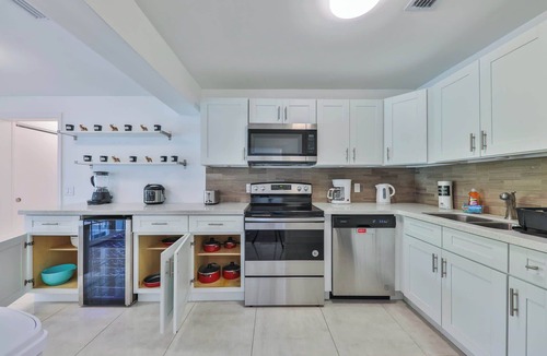 Highland Garden House | Jungle Happiness STR-2651