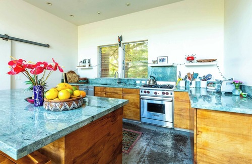 Kapoho Villa | Jungle Haven: Oceanfront Eco Villa on Fruit Farm