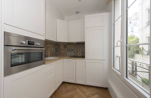 Bercy Apartment | Jungle Juice, 3BR/2BA, 6 people